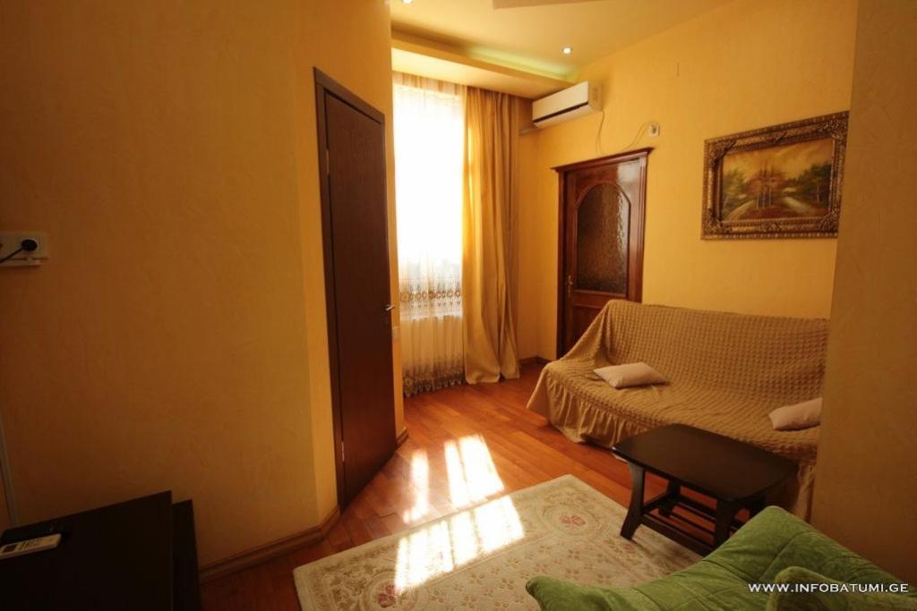 Hotel Black Sea House Batumi Eksteriør billede